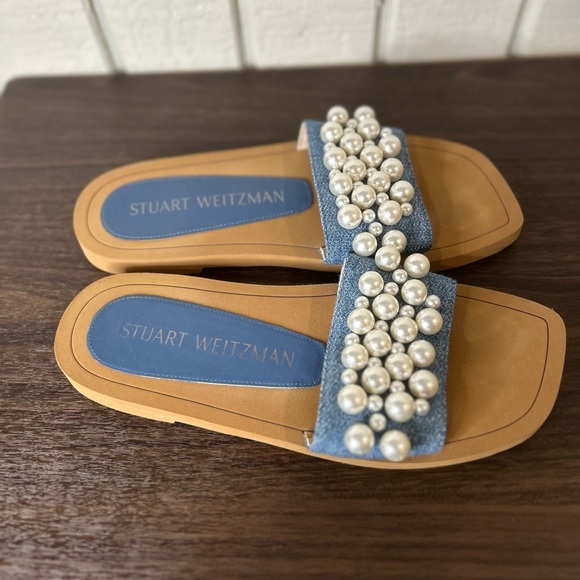 Stuart Weitzman Goldie Faux Pearl Embellished Slides, size 8B. - Picture 2 of 8